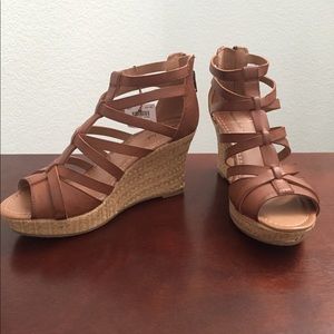 Women's American Eagle Cognac Strappy Wedges
