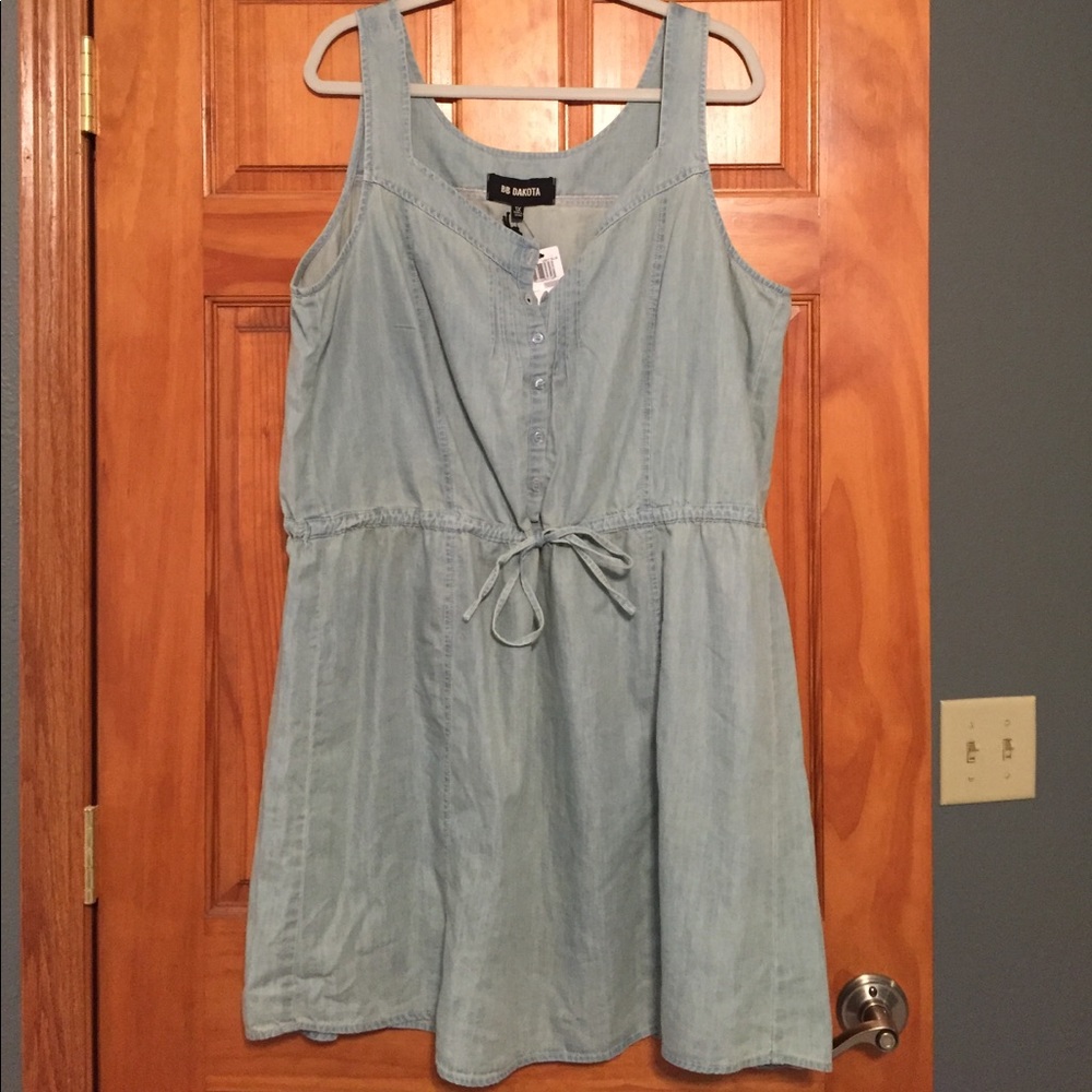 BB Dakota light denim dress