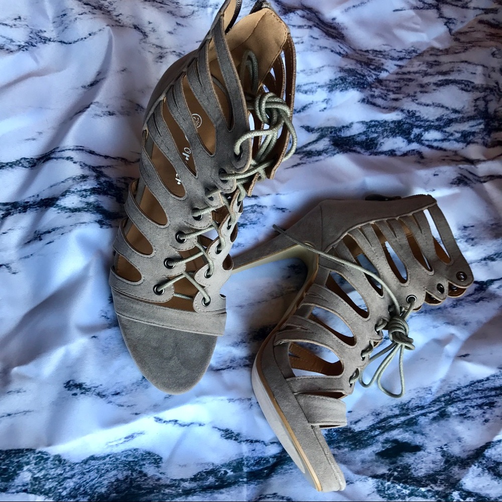 Offers welcome! Lace up Heels - Picture 3 of 5