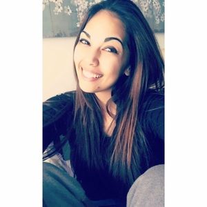 Meet your Posher, Vanessa