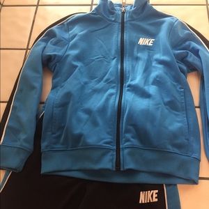 Boys Nike 2 piece track suit size 7