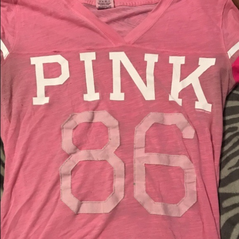 VS PINK TSHIRT