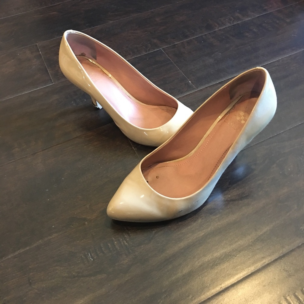 Super Comfortable Nude Vince Camutos!