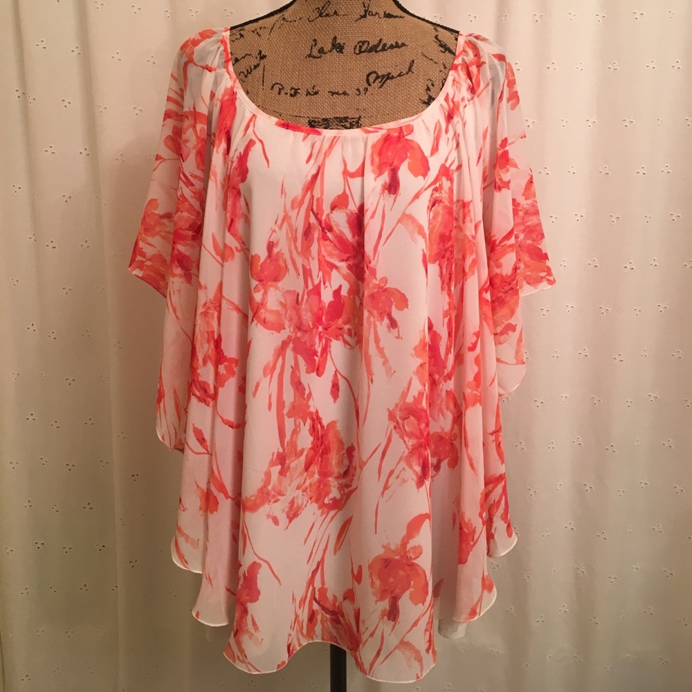 26/28W Floral Sheer Layered Capelet Top