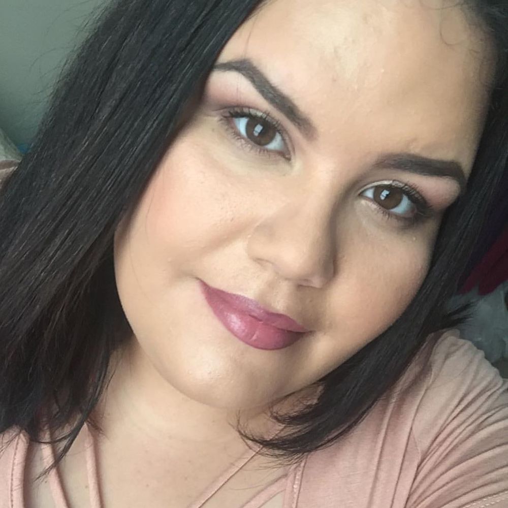 Meet your Posher, Emy