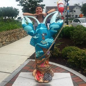 Meet your Posher, Raquel