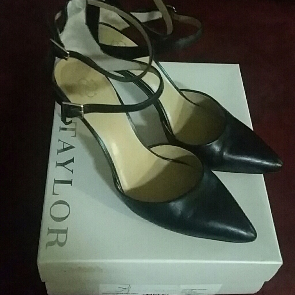 Ann Taylor Pumps