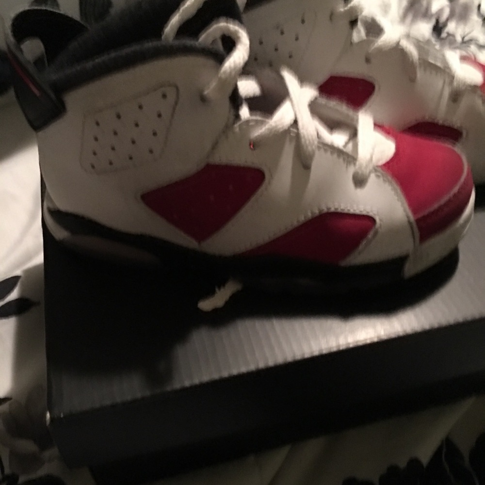 Jordan's kids size 9
