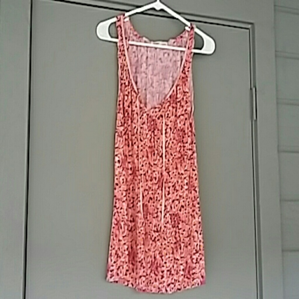 💋5/$25 Cute pink/coral floral tank top