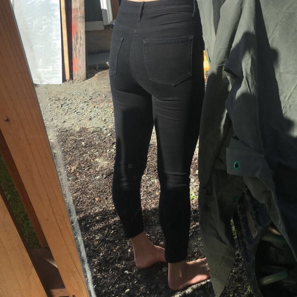 High waisted jeans