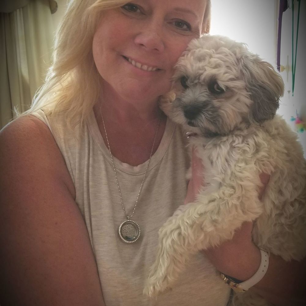 Meet your Posher, April