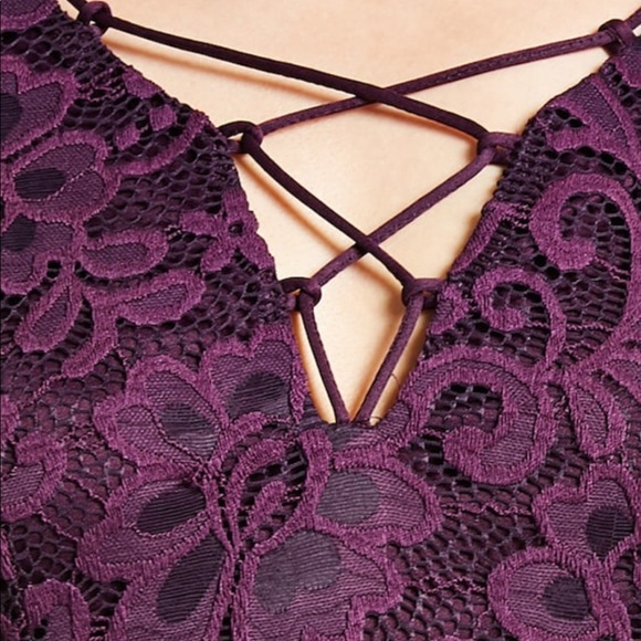 ⭕️3 FOR $30 ⭕️ Lace Dress - Picture 4 of 4