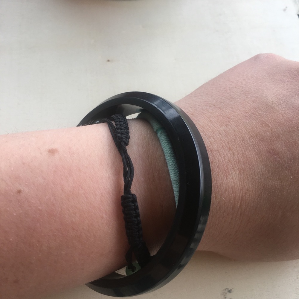 Vintage Shiny Black Bangle Bracelet