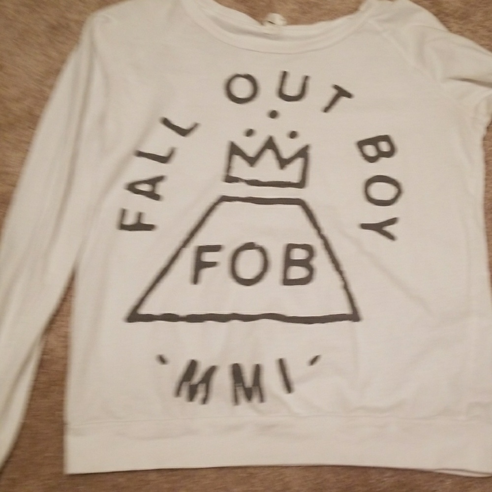 Long sleeve band shirt