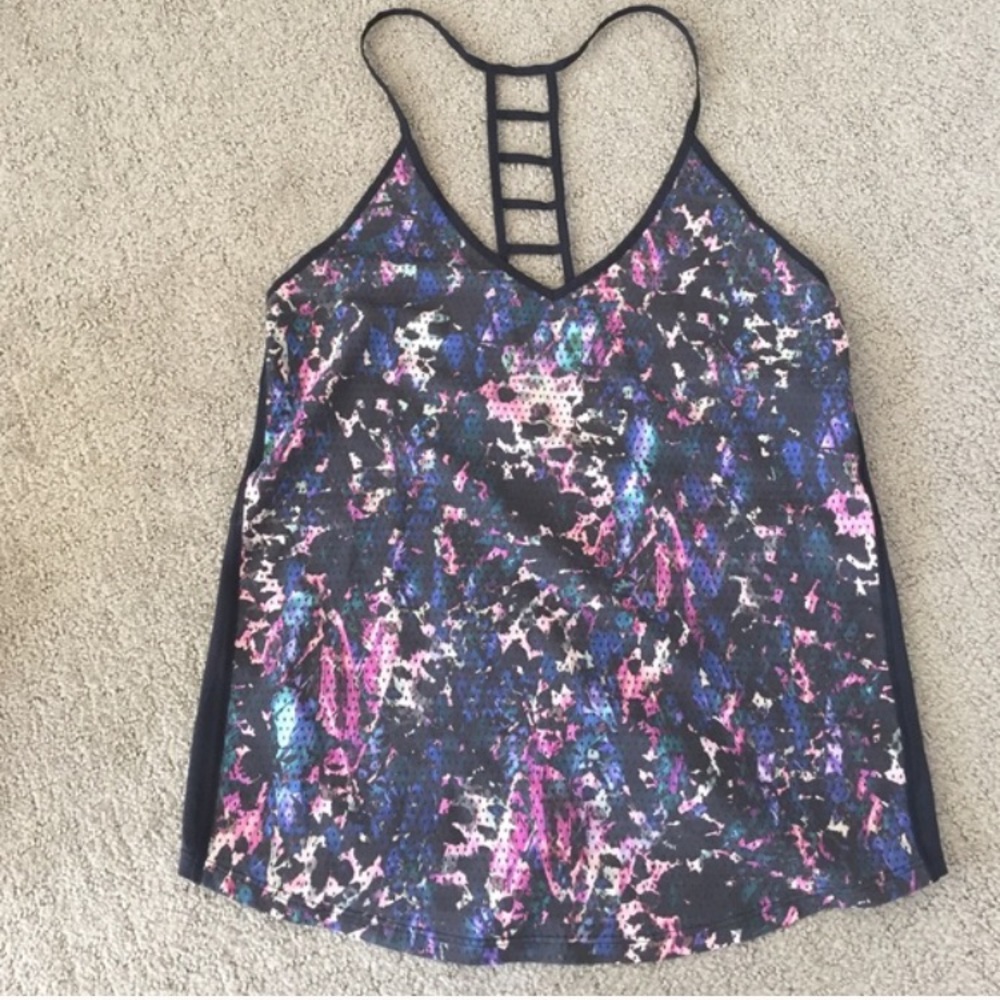 Lululemon tank