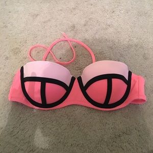 32A Victoria's Secrets bathing suit top