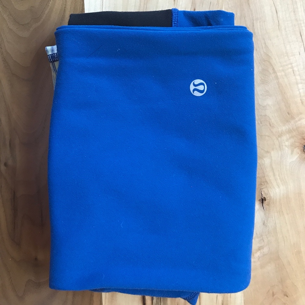 SOLD Lululemon size 4 slim boot cut pants