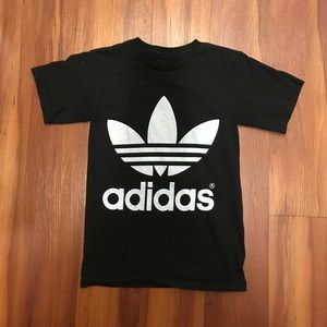Adidas t-shirt
