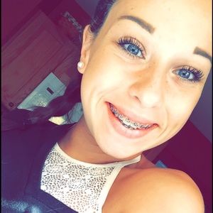 Meet your Posher, Brooke