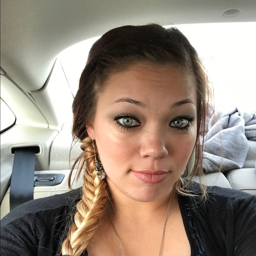 Meet your Posher, Jennifer