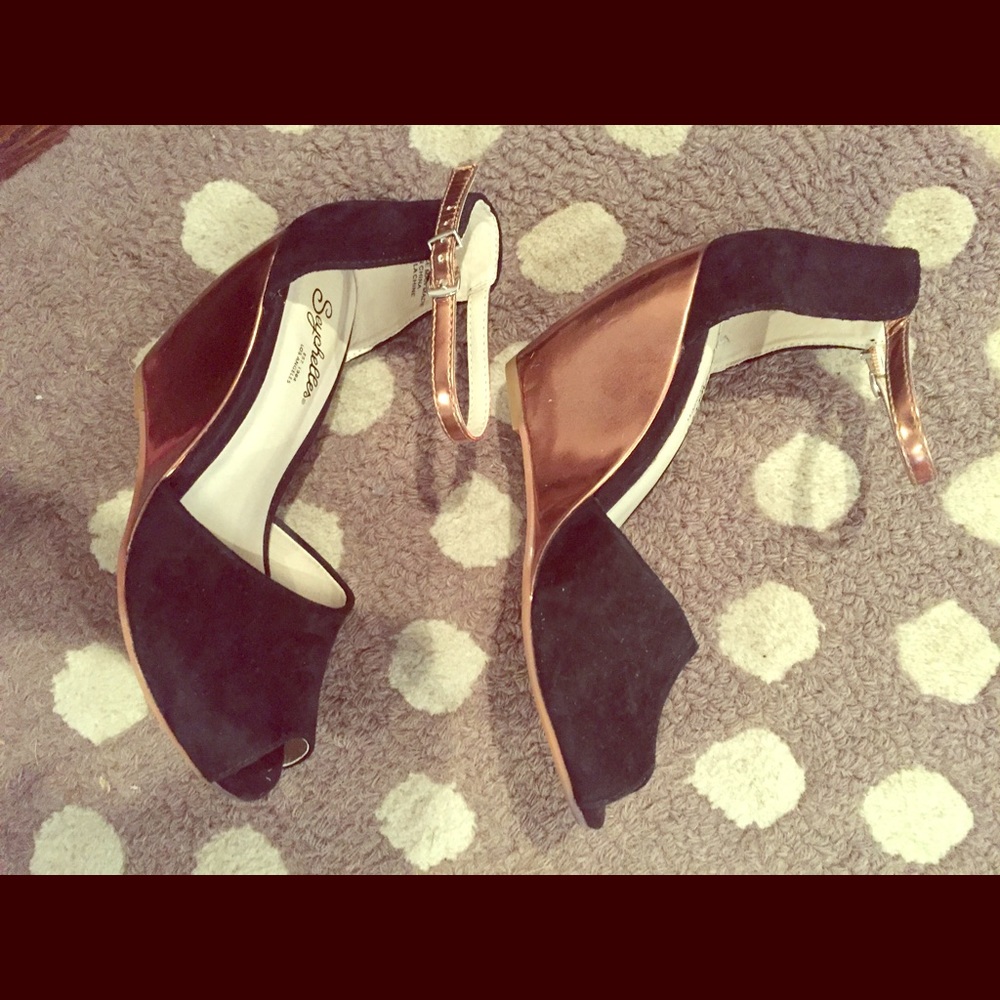 Seychelles Black Suede Peep Toe Wedge - Size 6