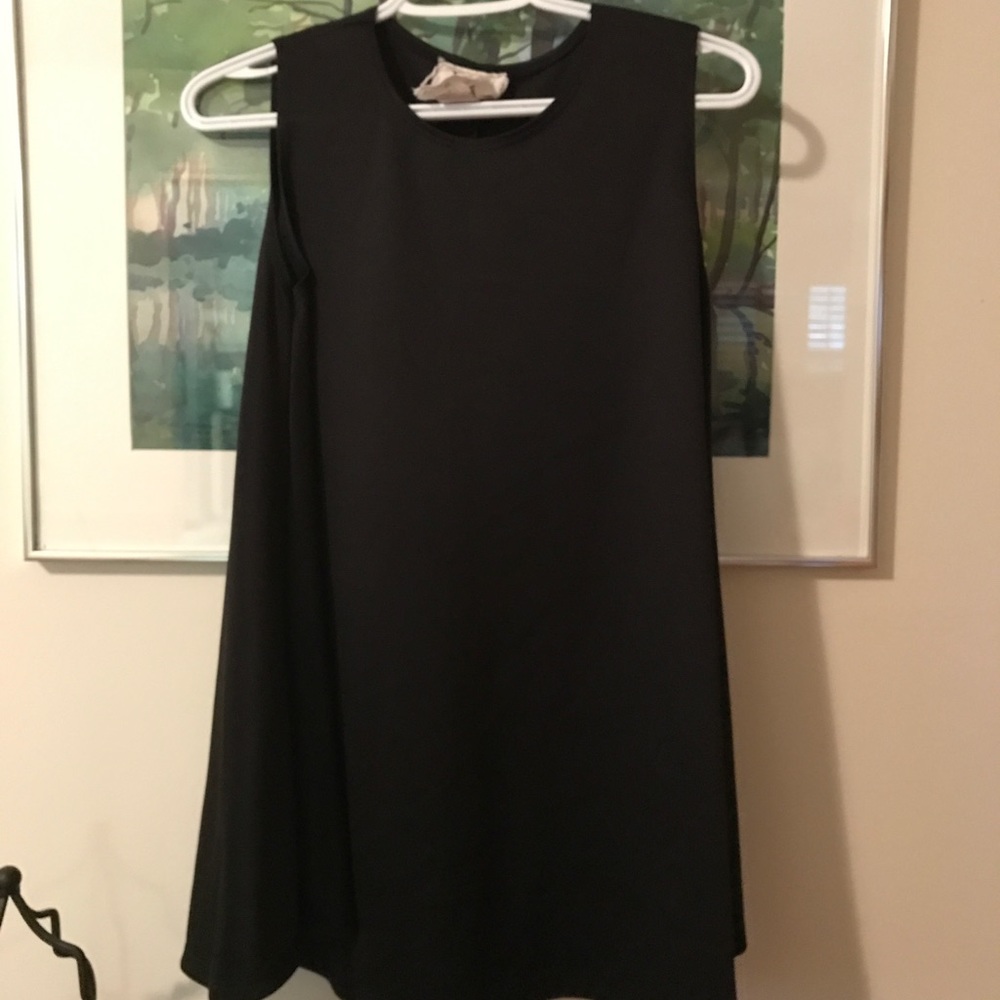 Black A-line sleeveless tunic from Mod Cloth