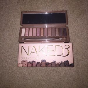 💜Urban Decay💜 Naked 3 palette