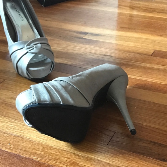 Peep-Toe Platform Heels - Picture 3 of 3