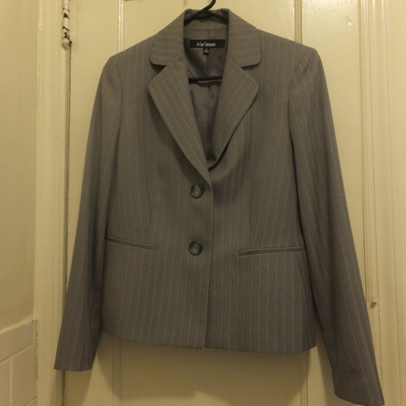 Gray Blazer with Cream and Gray Pinstripes - Picture 3 of 8