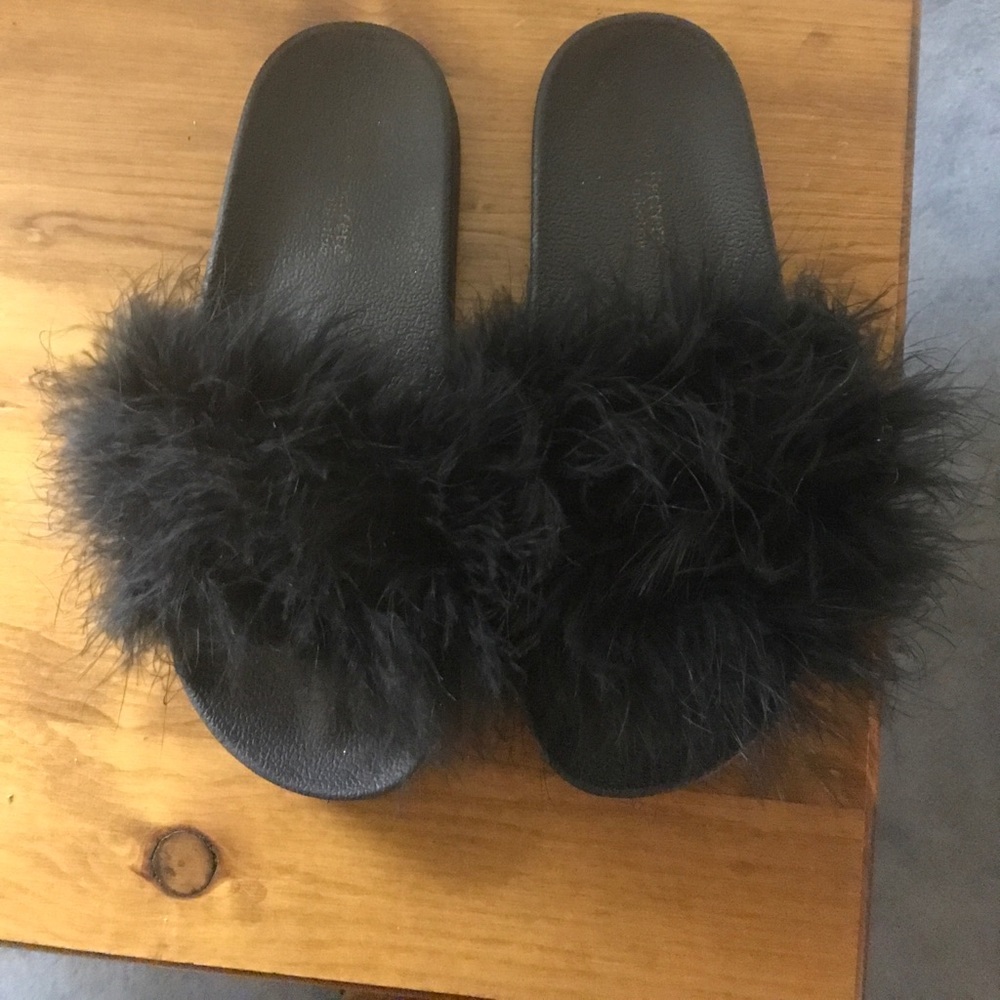 Black slides Size 7