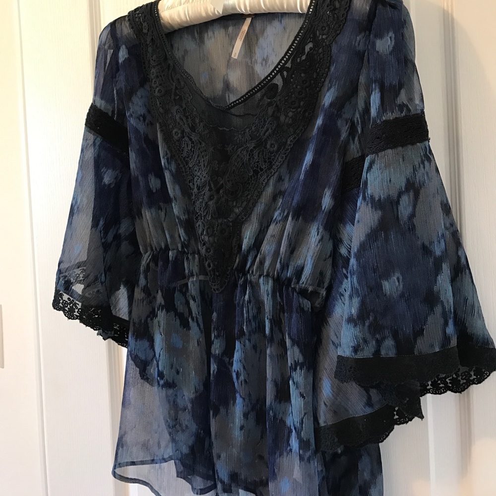 ⚡️Free People sheer feminine blouse