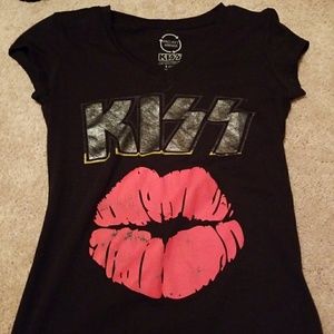 Kiss t shirt