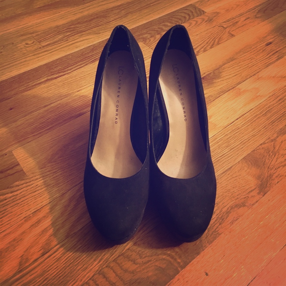 Lauren Conrad Pumps