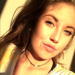 Meet your Posher, Abby