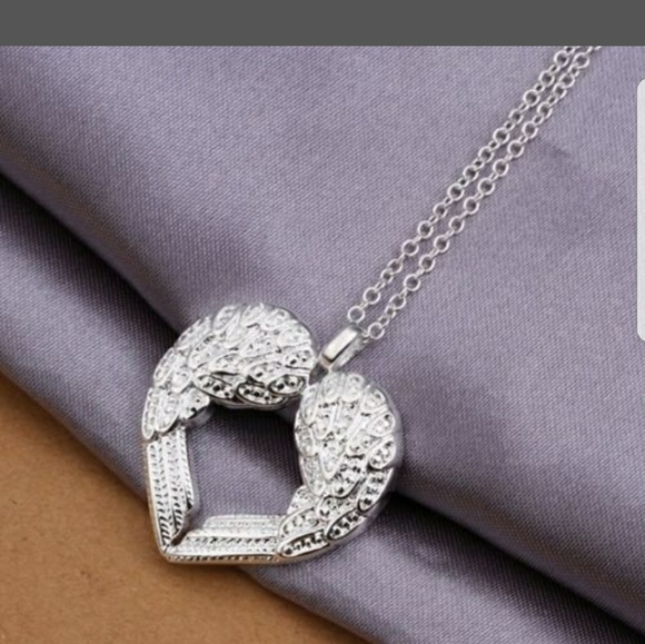 ❤ ANGLE WING NECKLACE ❤❤ - Picture 2 of 4