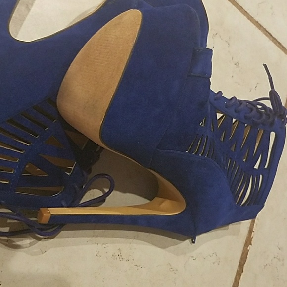 Blue suede high heels - Picture 4 of 4
