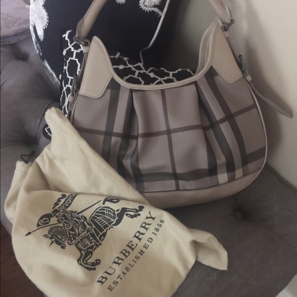 Burberry Bag,amazing condition 💯 Authentic