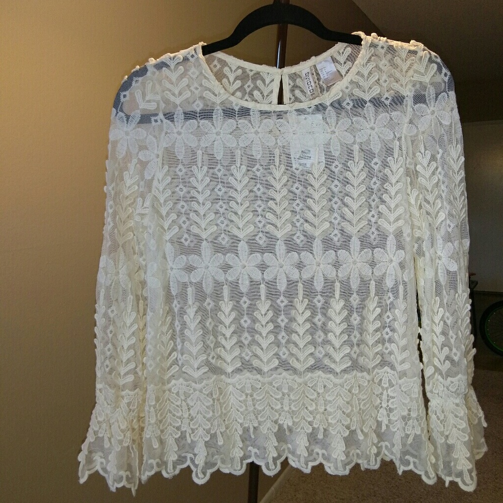 Lace bell sleeve blouse by H&M