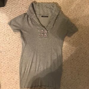 Small grey short sleeve sweater