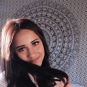 Meet your Posher, Constanza