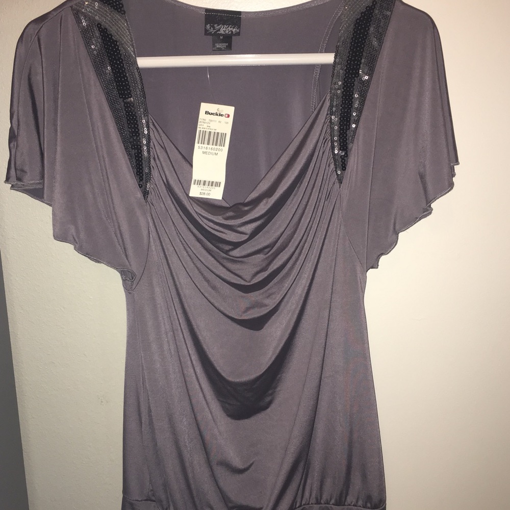 Cute top from the Buckle, tags on!