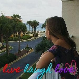 Meet your Posher, Abigail