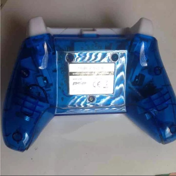 Xbox controller - Picture 2 of 2