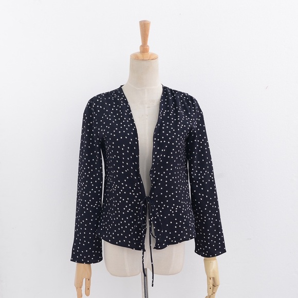 Star Print Tie-Up Blouse - Picture 6 of 8