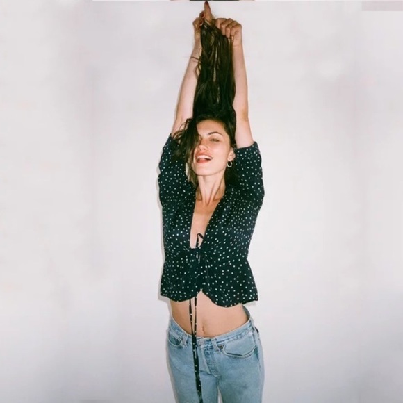 Star Print Tie-Up Blouse - Picture 4 of 8