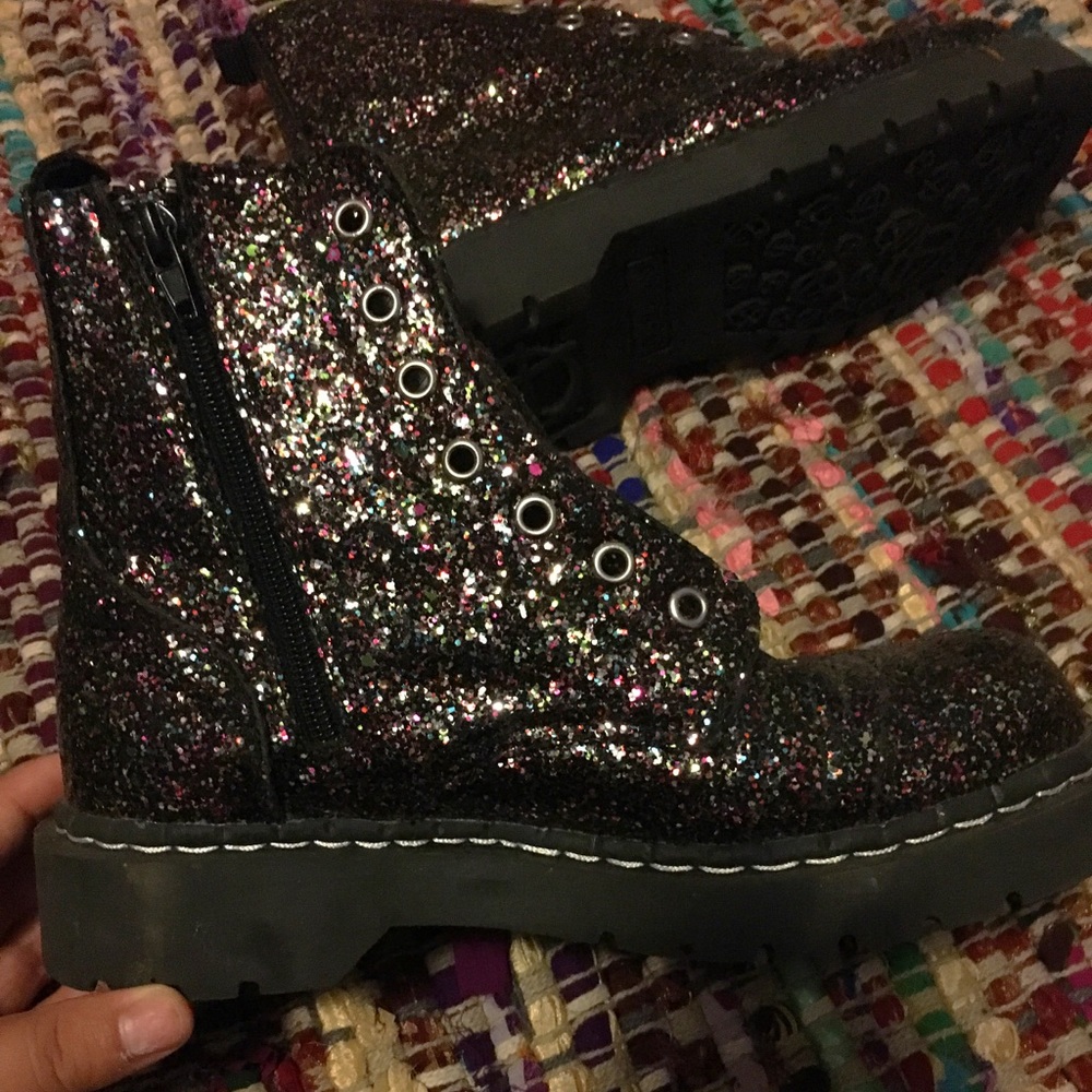 T.U.K. Anarchic Glitter Boots Sz 8