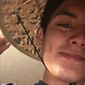 Meet your Posher, Javier