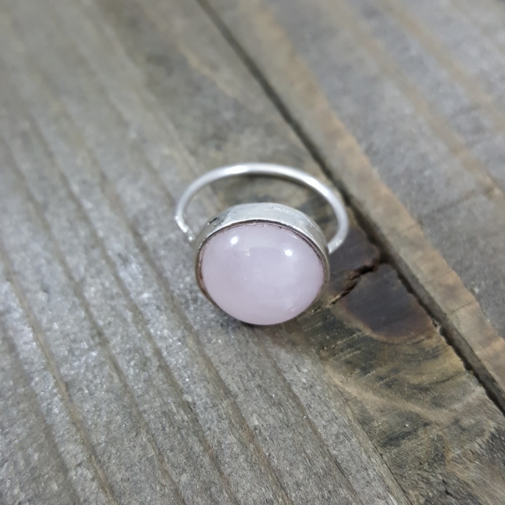 🔴SOLD🔴Love • Rose Quartz Sterling Silver Ring - Picture 3 of 7