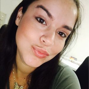 Meet your Posher, Brittney