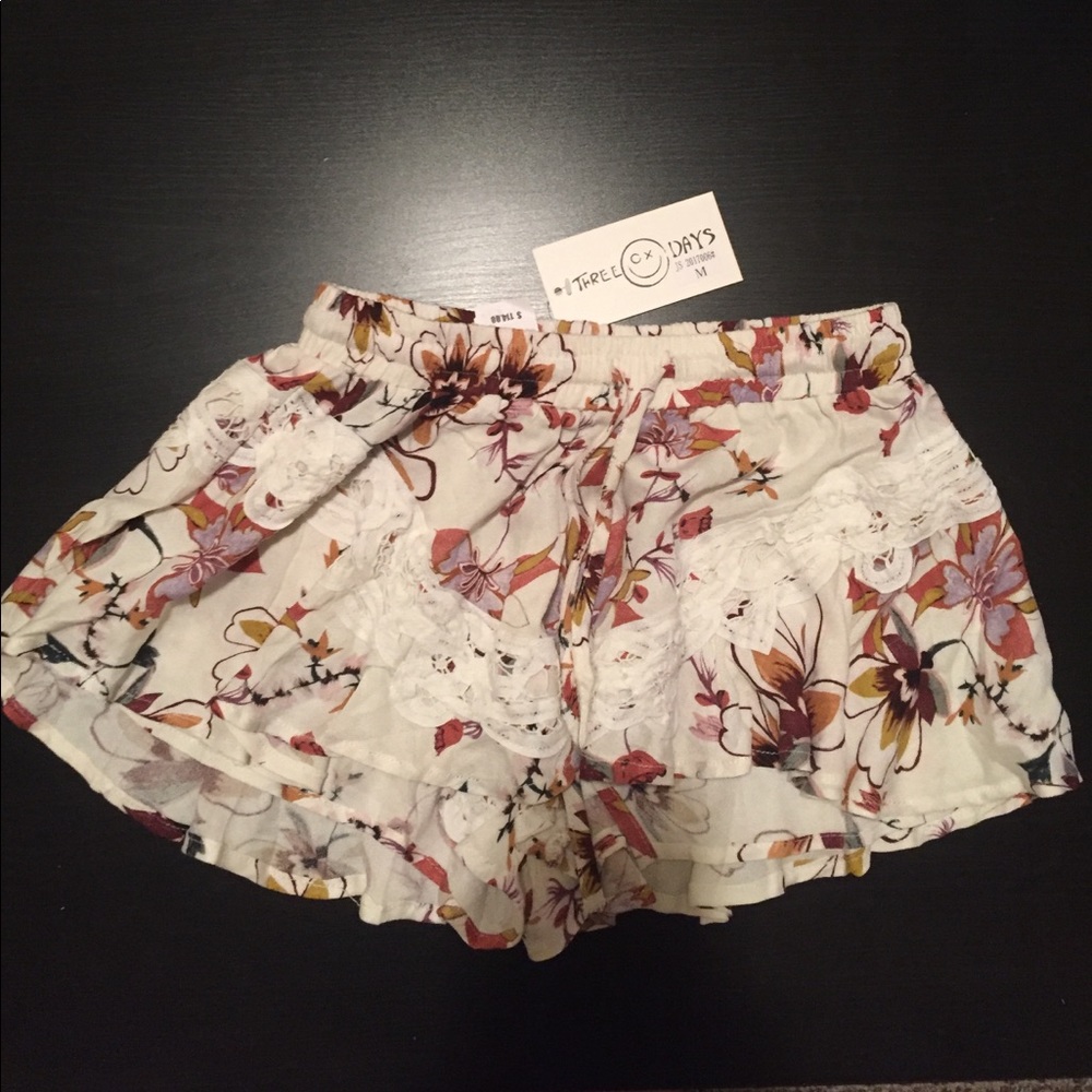 Floral flowy skort (shorts in front)